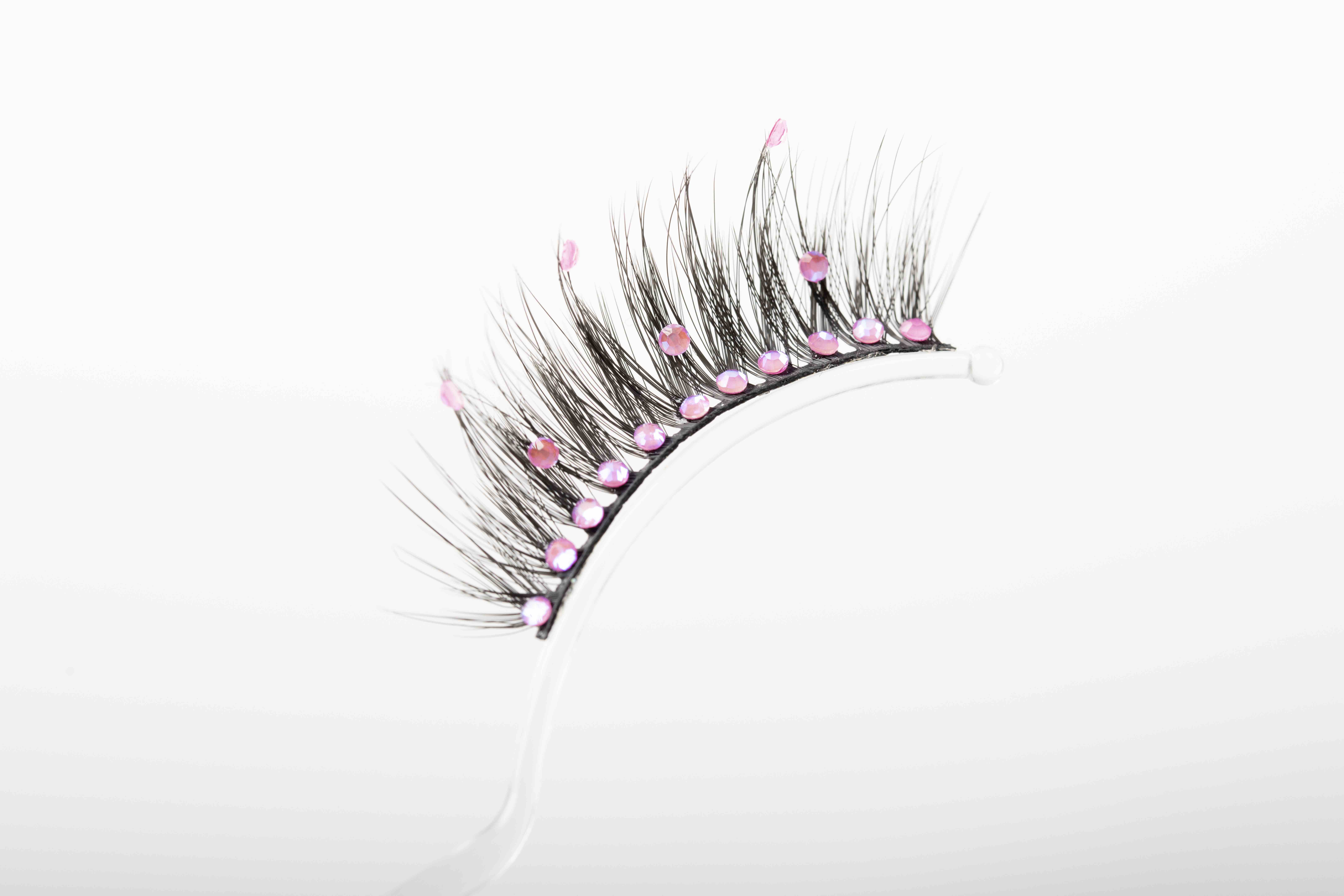 HOLIDAY LASHES