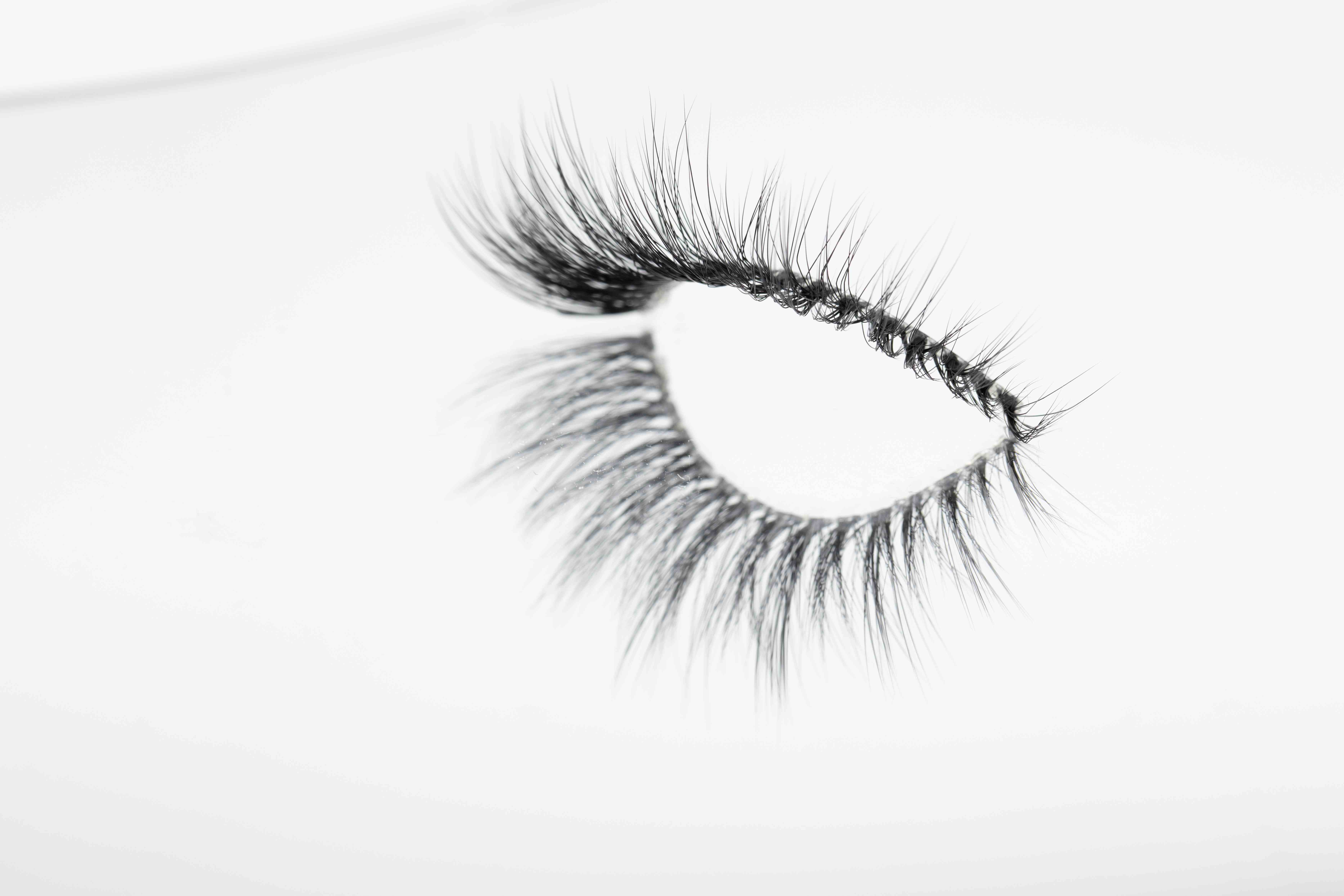 ULTRA-FINE SLENDER TIPS LASHES 