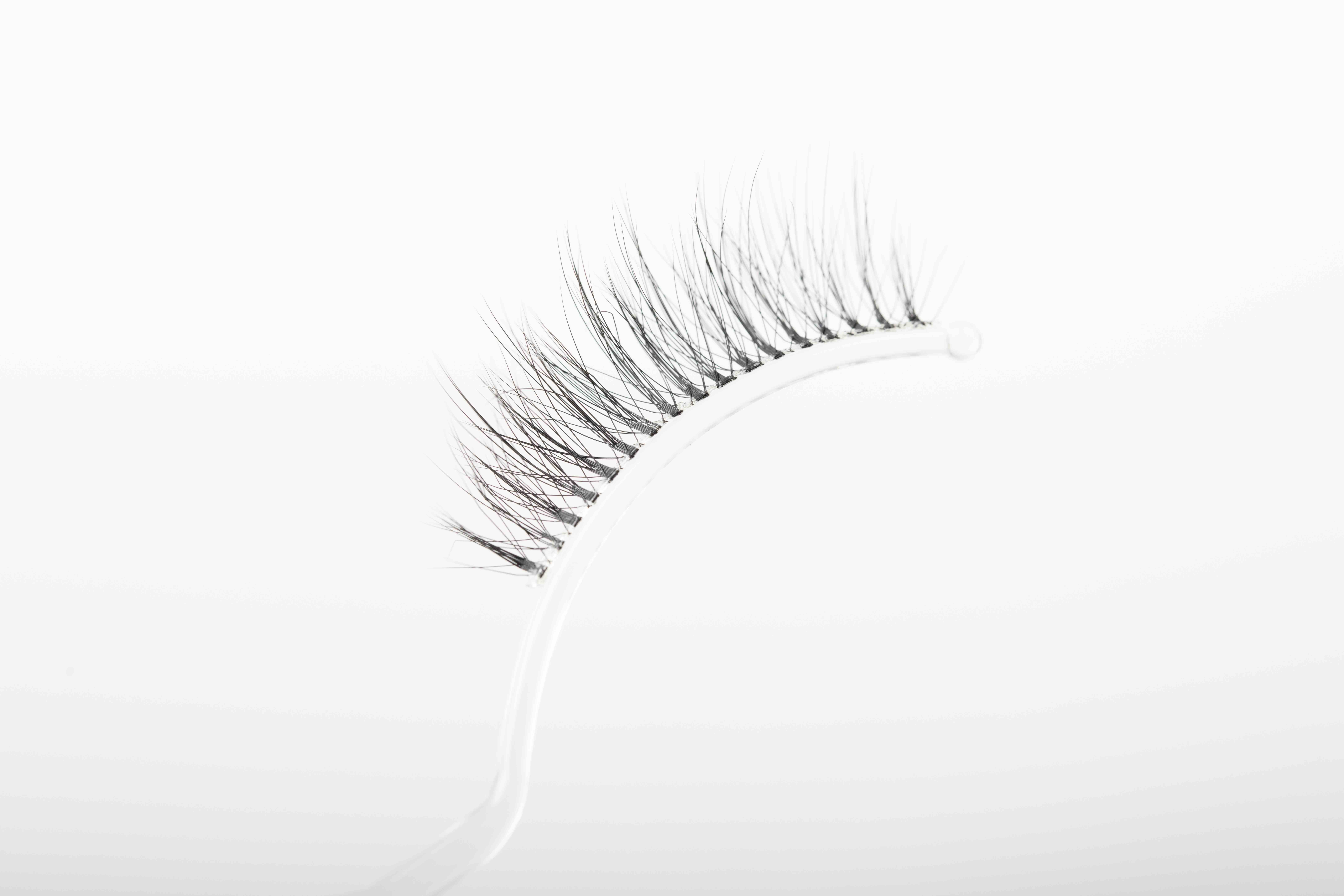 ULTRA-FINE SLENDER TIPS LASHES 