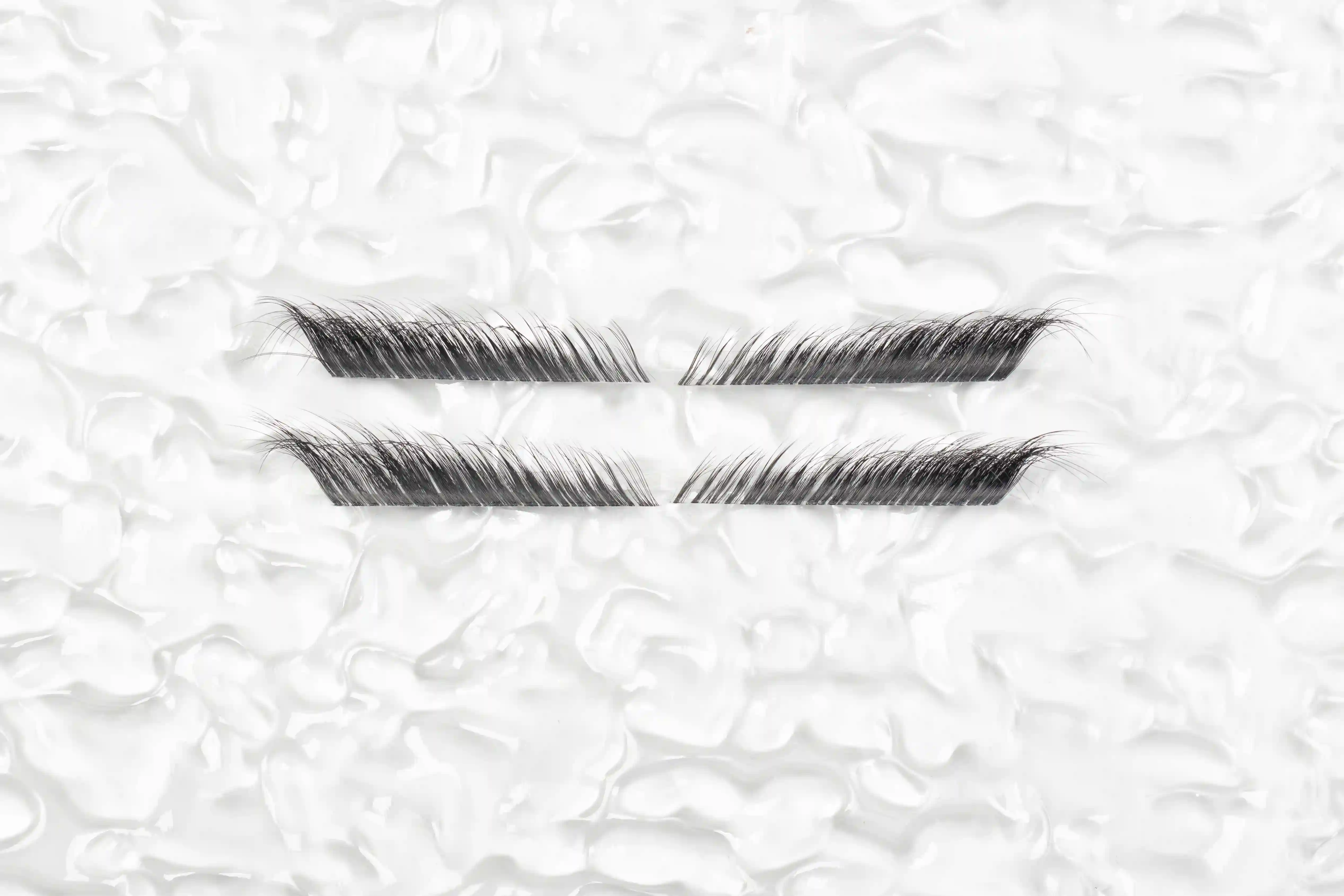 FLUFFY CLUSTER LASHES