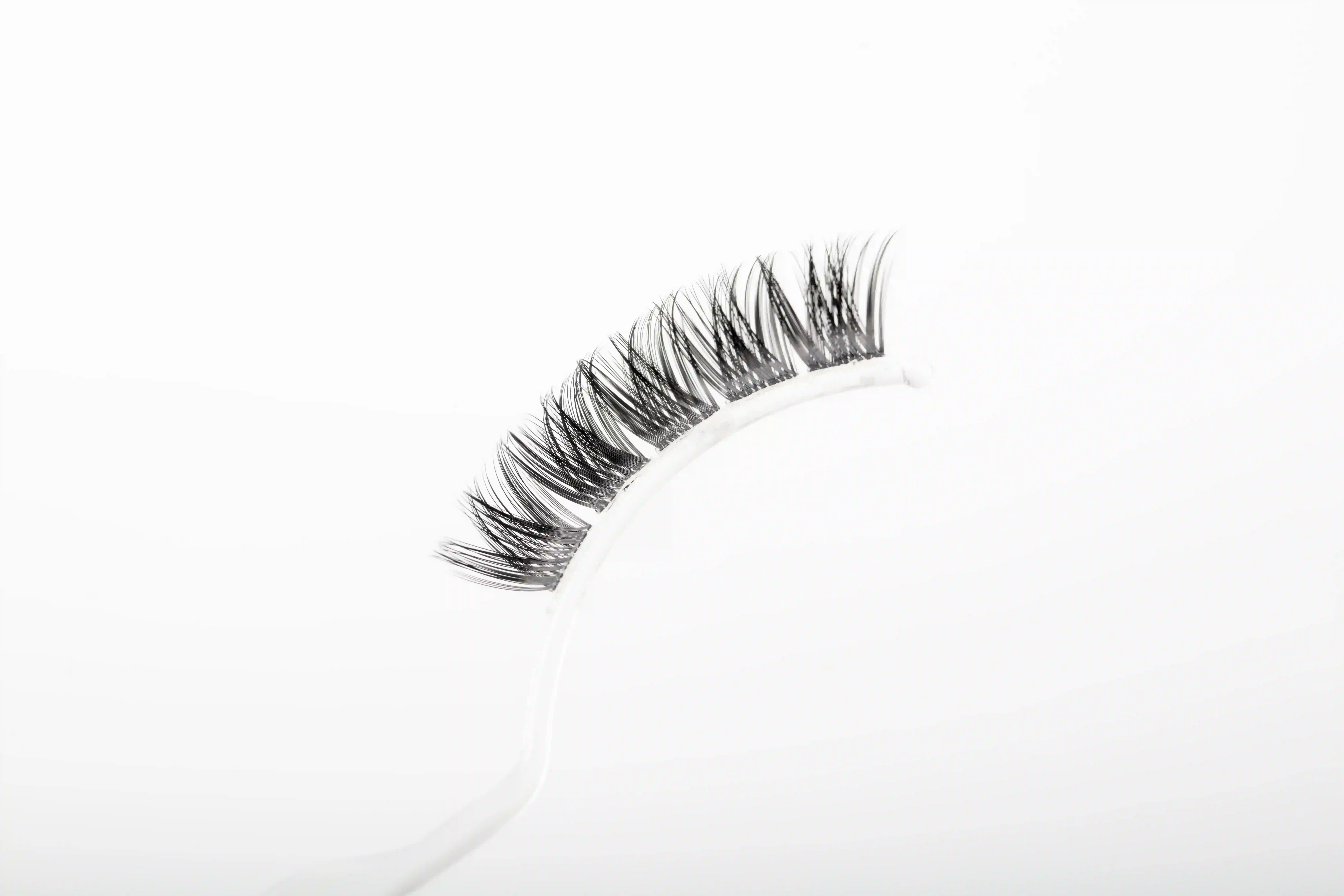 NATURAL CLUSTER LASHES