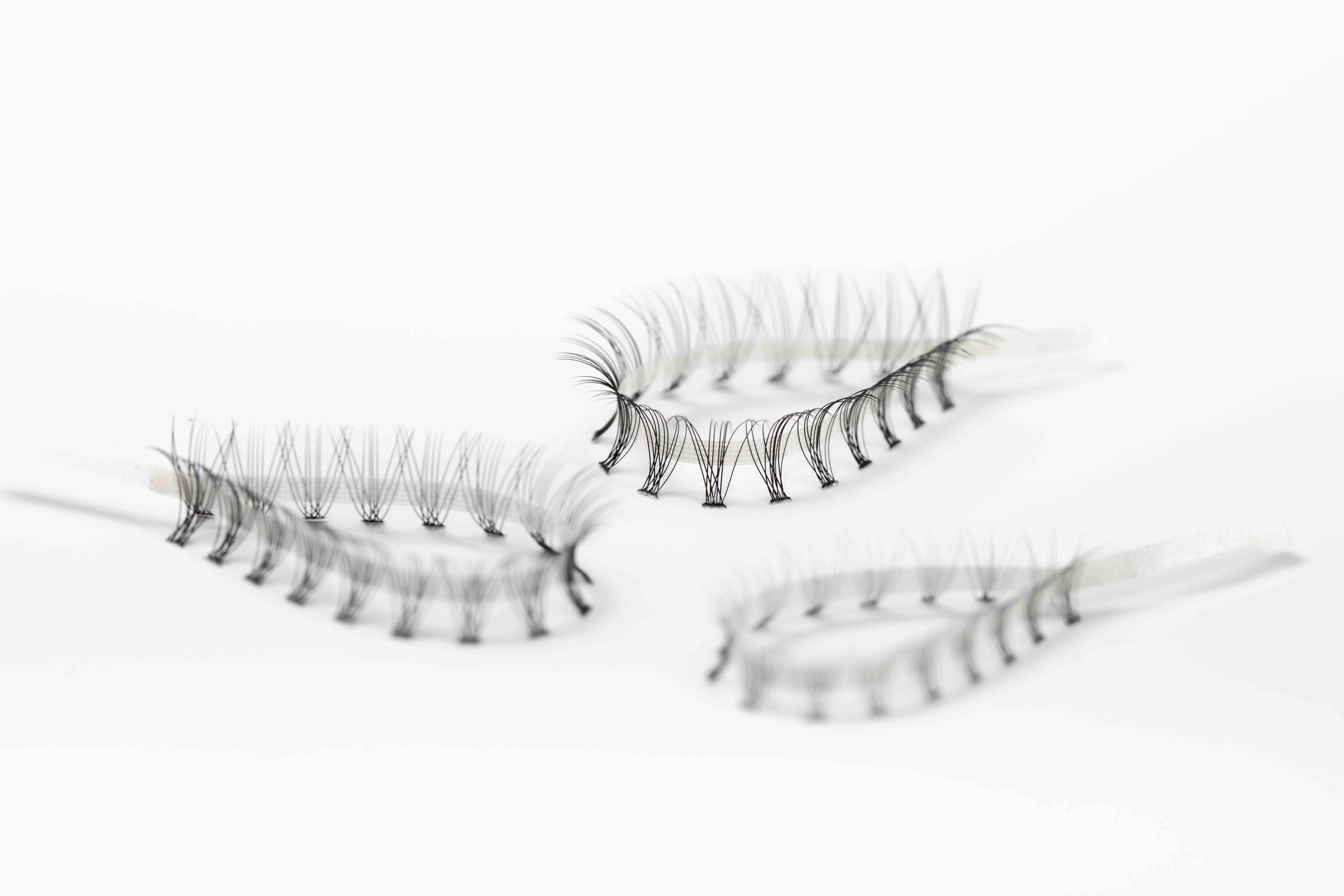 HEAT-BONDED CLUSTER LASHES
