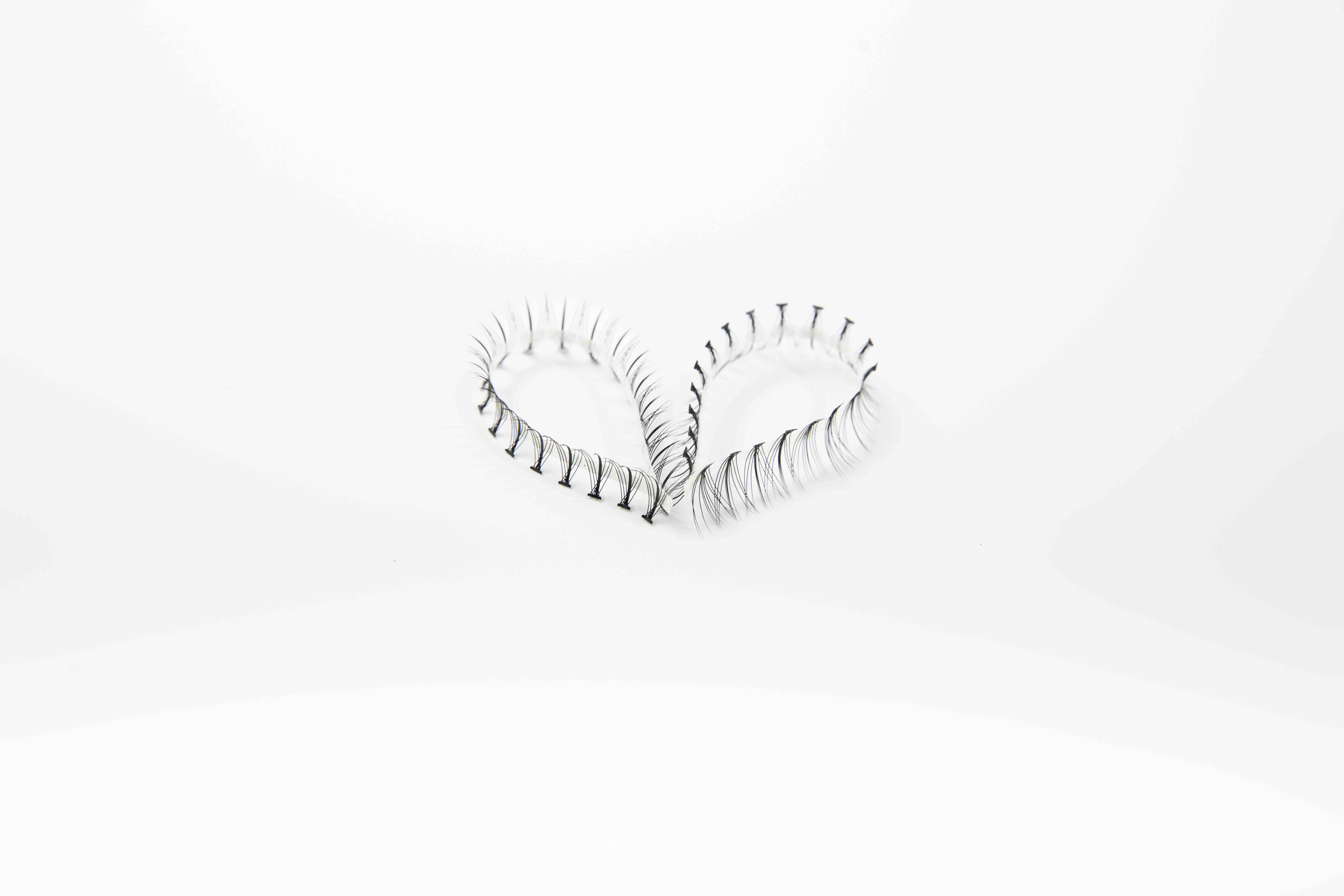 HEAT-BONDED CLUSTER LASHES