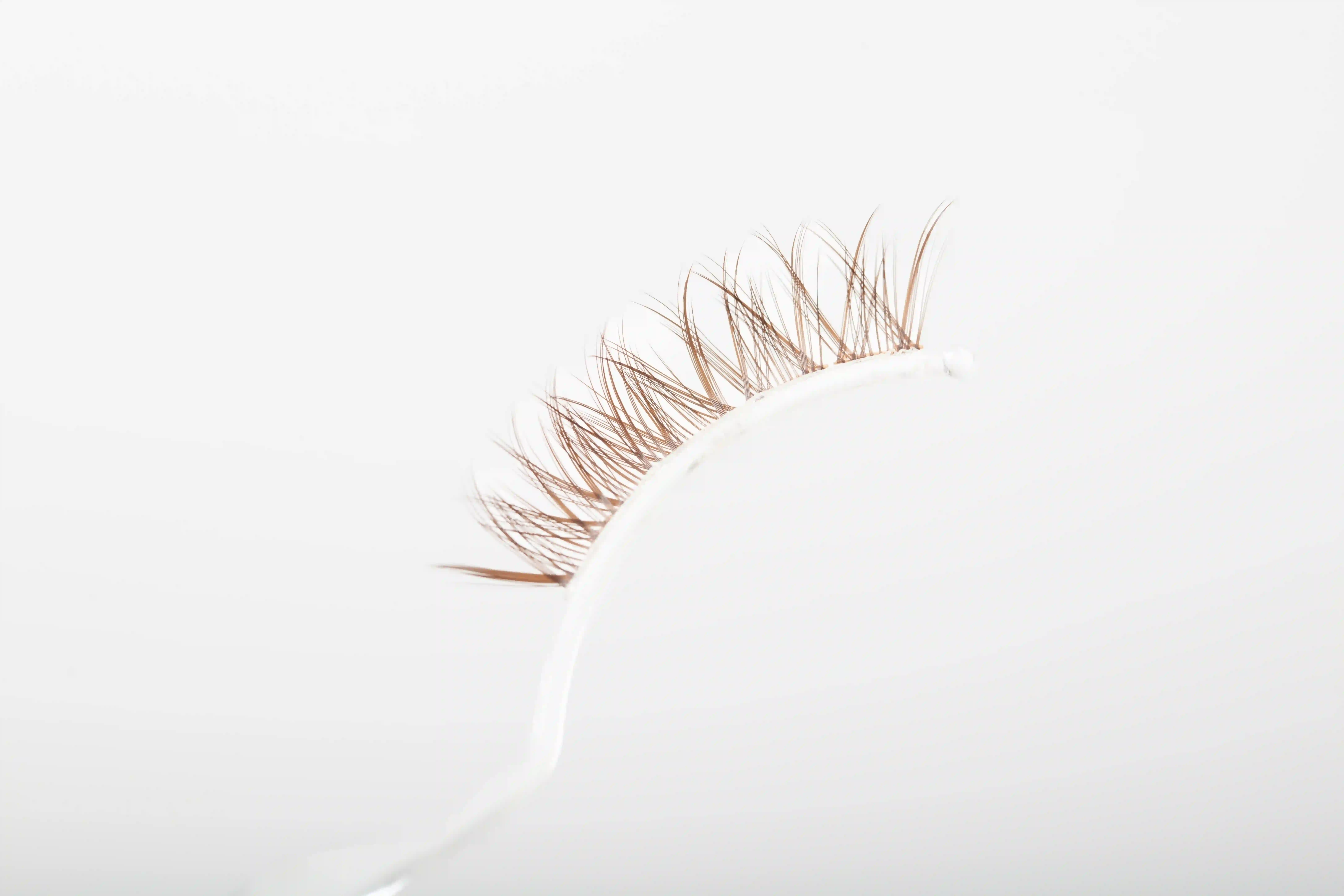 BROWN CLUSTER LASHES