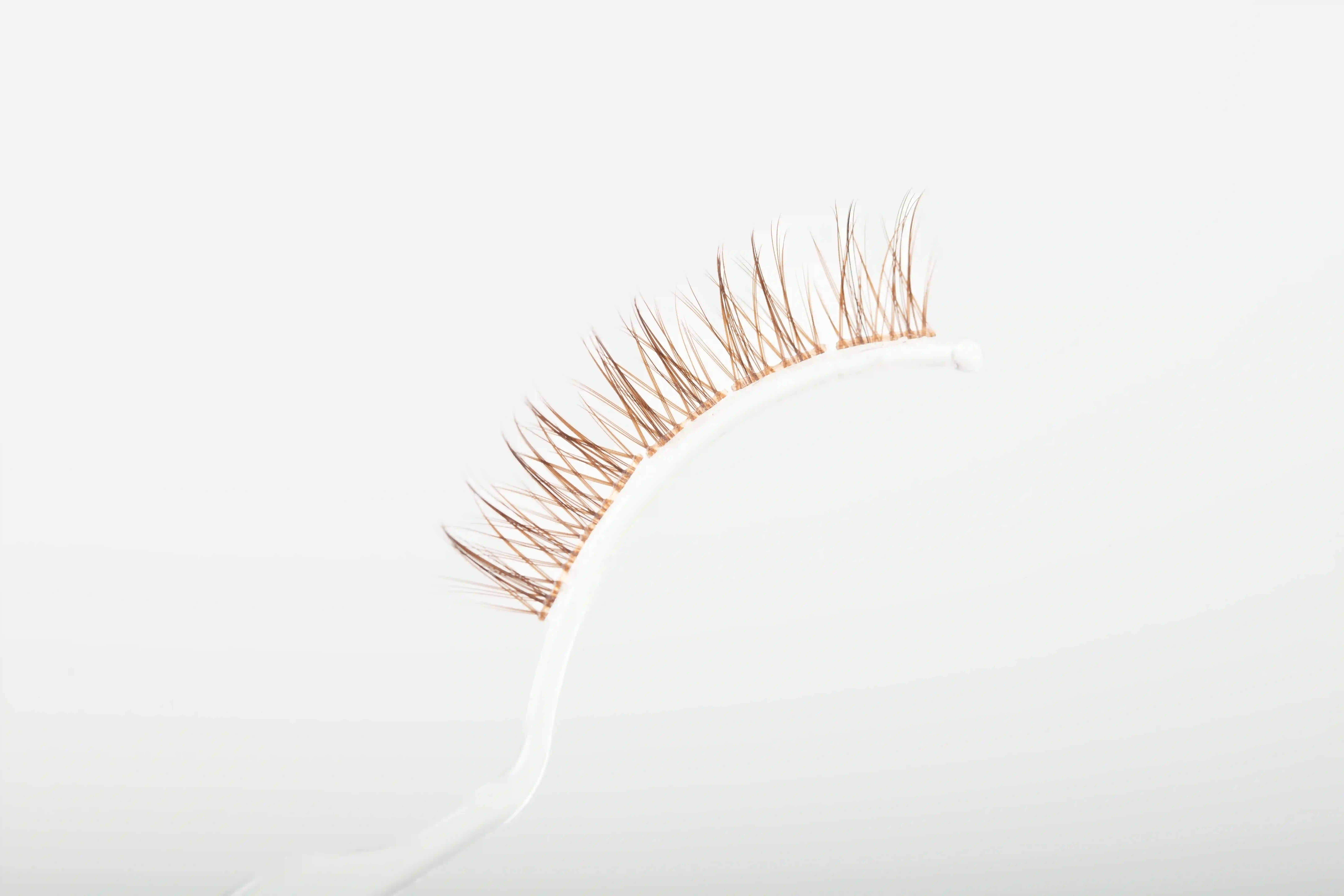 BROWN CLUSTER LASHES