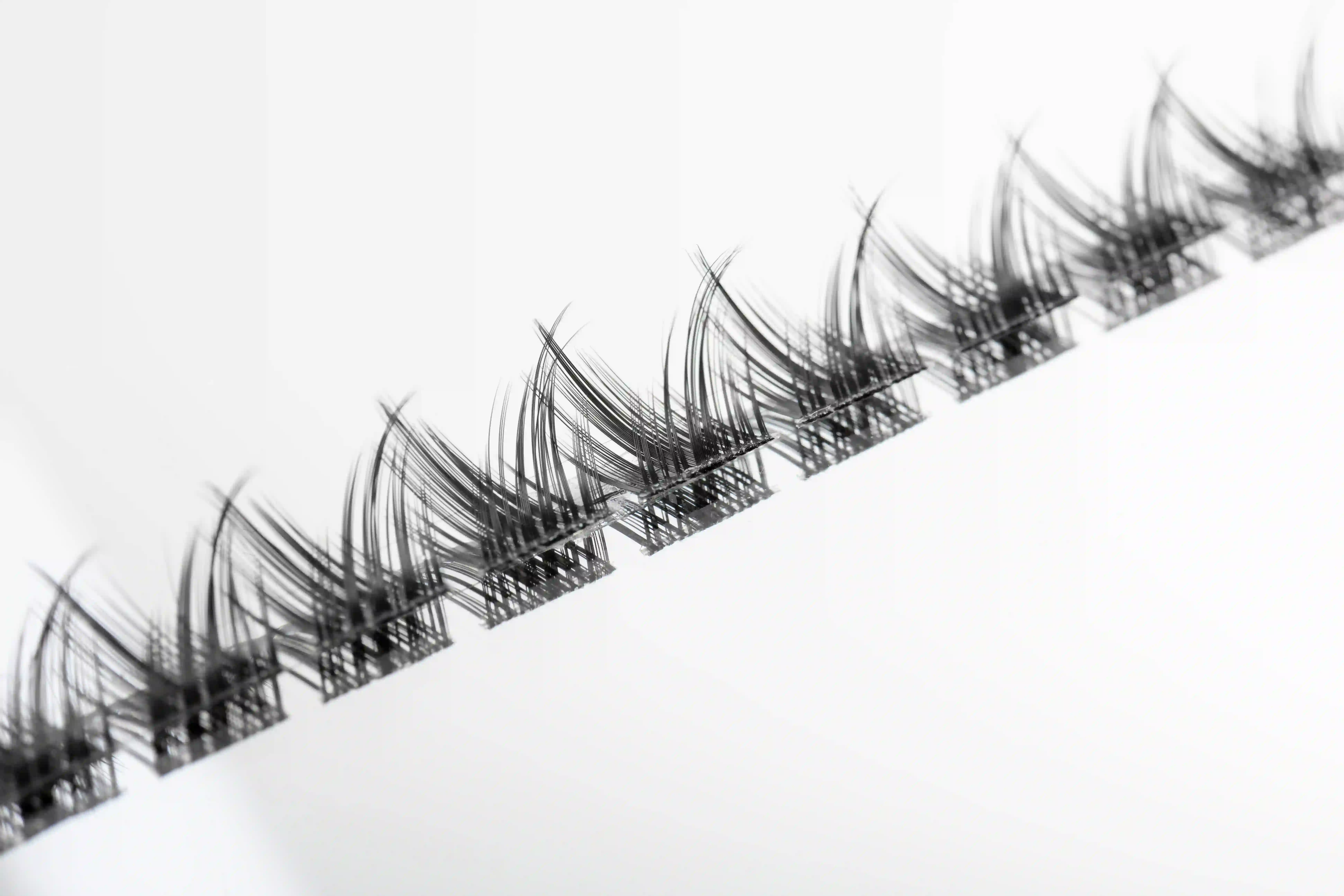 NATURAL CLUSTER LASHES