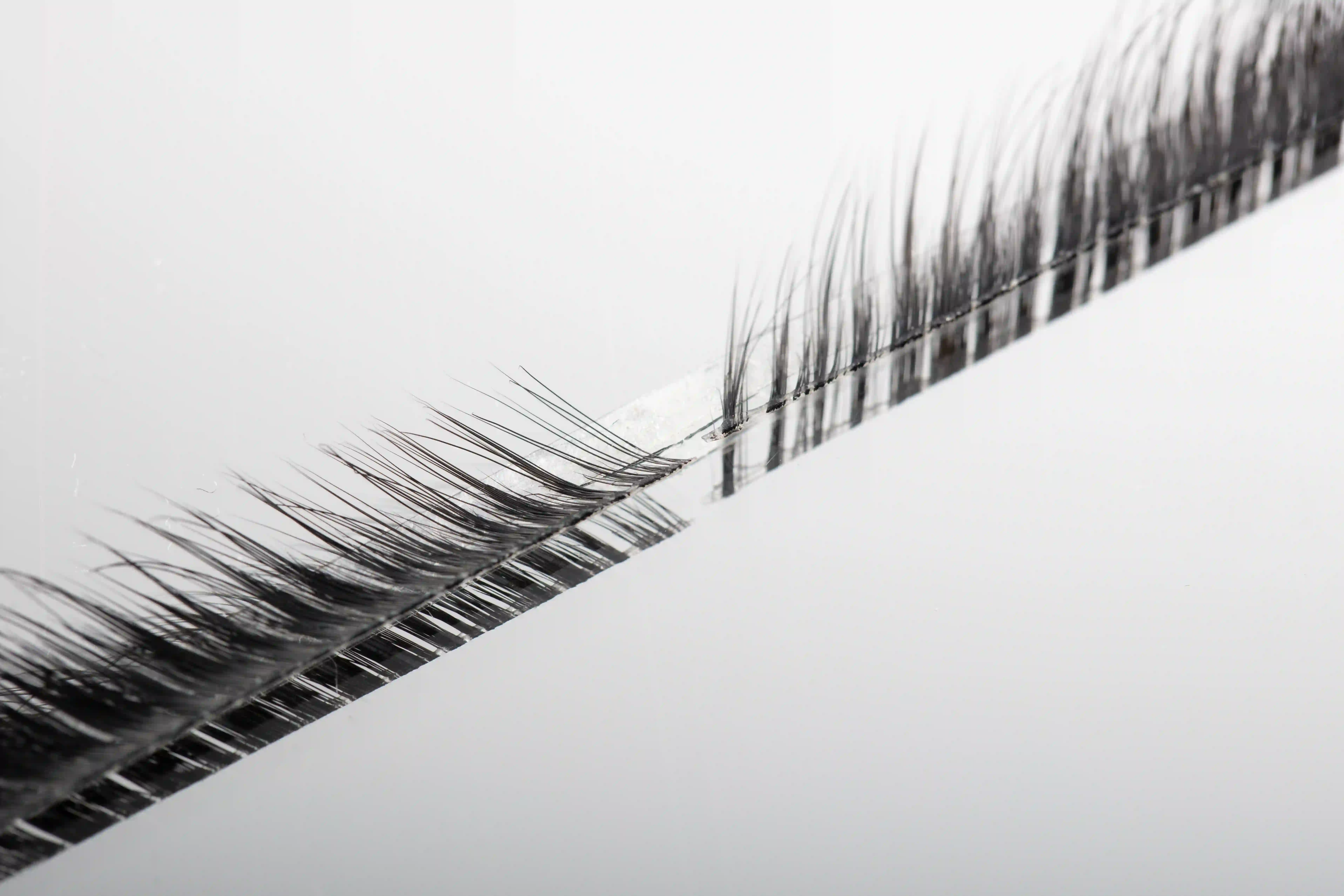FLUFFY CLUSTER LASHES