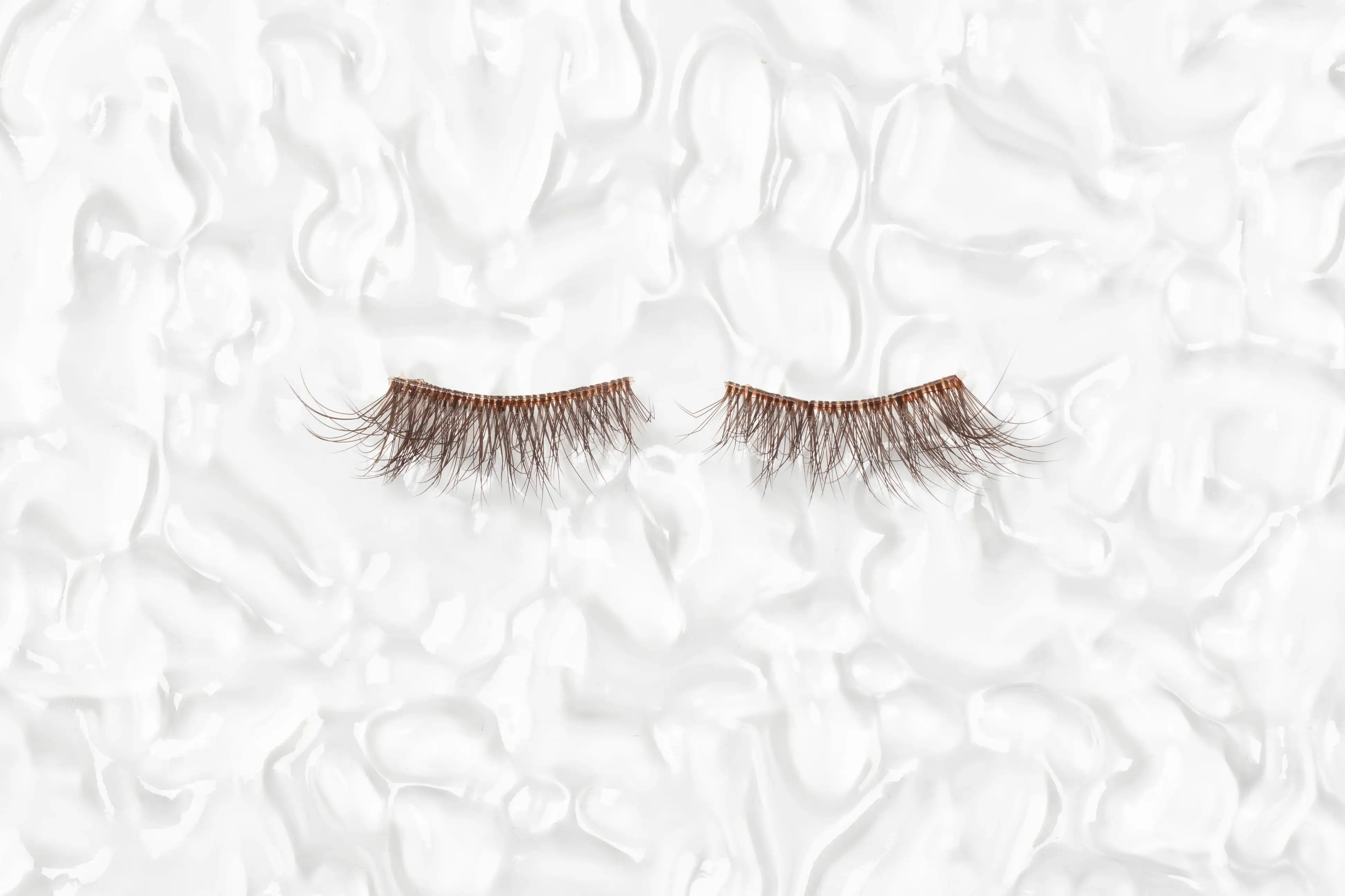 HALF LASHES