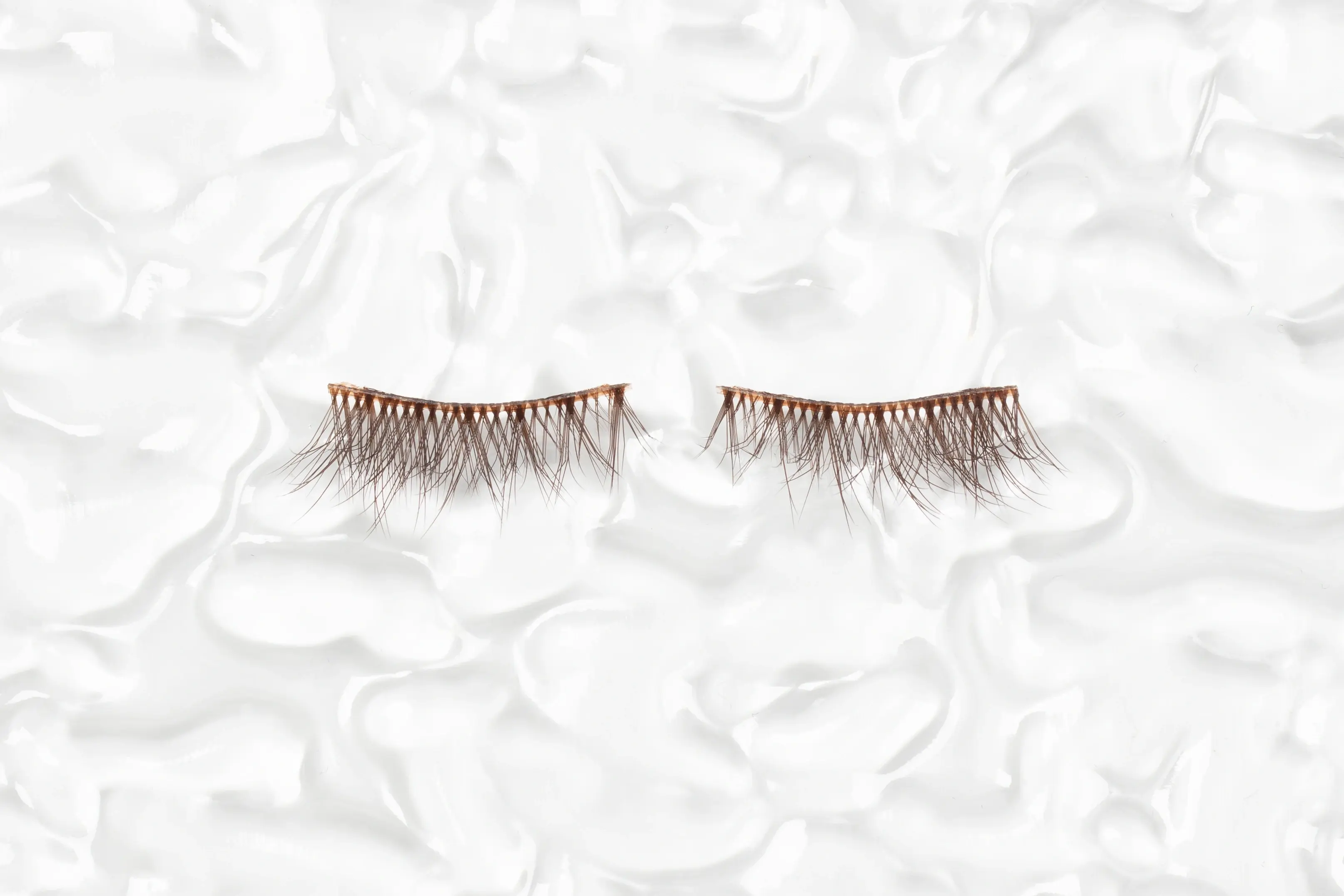 HALF LASHES